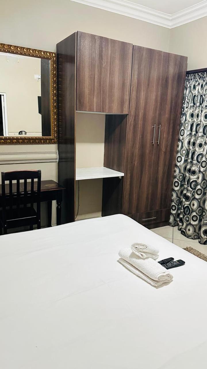 Sunrise Boutique Hotel Уитбанк Екстериор снимка